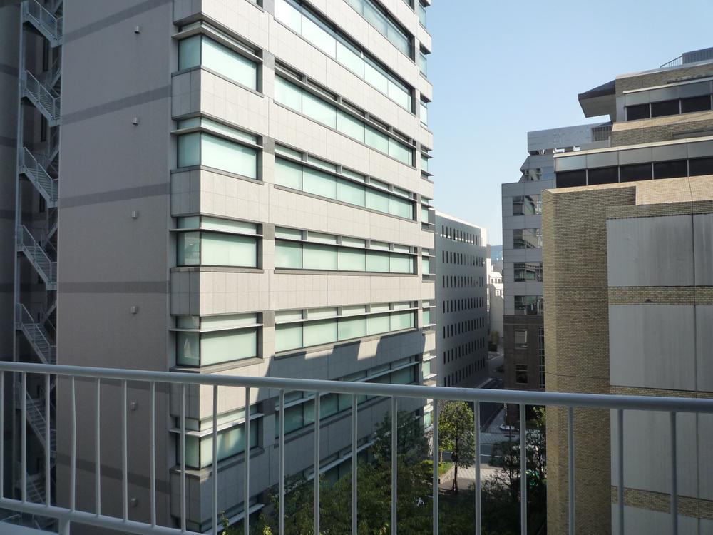 View photos from the dwelling unit. View from the site (October 2013) Shooting