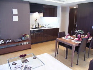 Living and room. LD (MR)