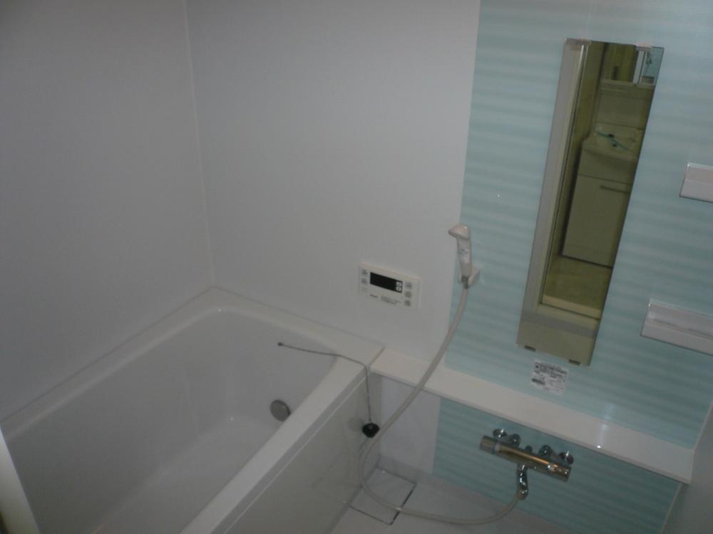 Bathroom. Indoor (11 May 2013) Shooting