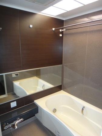 Bathroom. Same specifications indoor (October 2013) Shooting