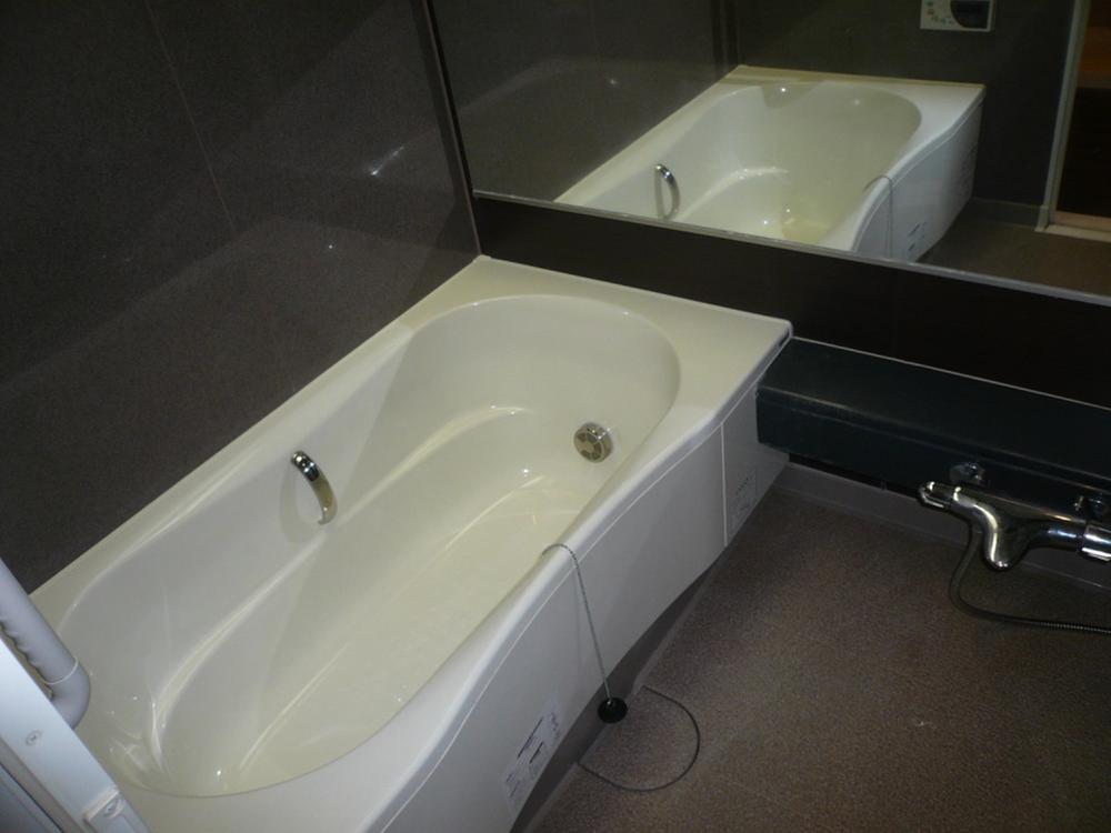 Bathroom. Indoor (11 May 2013) Shooting