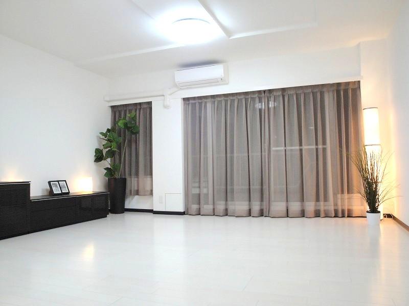 Living. Hot water floor heating installation