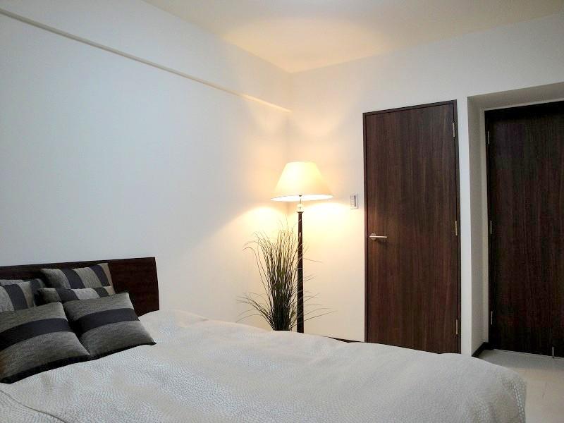 Other introspection. Master bedroom with a walk-in closet