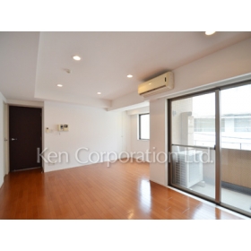 Living and room. Shoot the same type the third floor of the room. Specifications may be different.