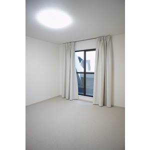 Living and room. Western-style is about 9 tatami rooms.