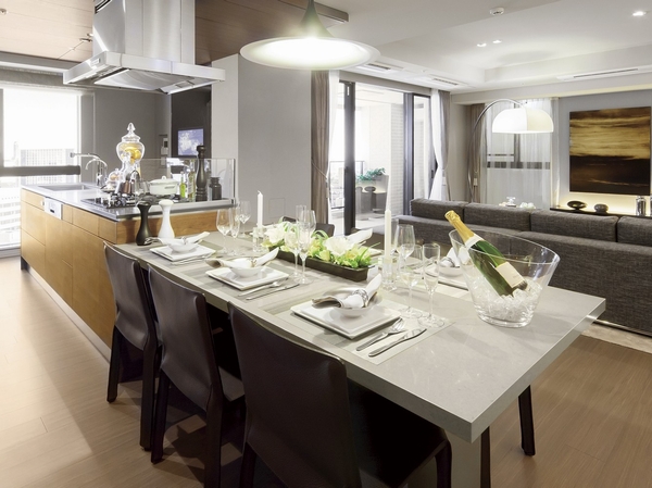 Kitchen integrated with the dining space