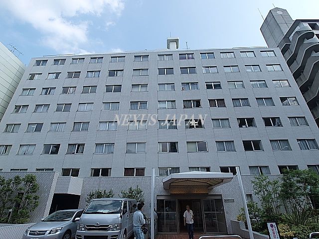 Building appearance. It is located in the town turn of the exclusive residential area