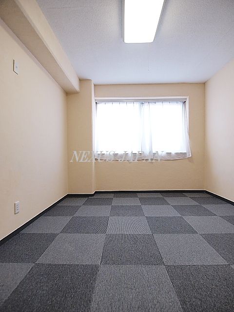 Living and room. It is the image of another room number. For your information.