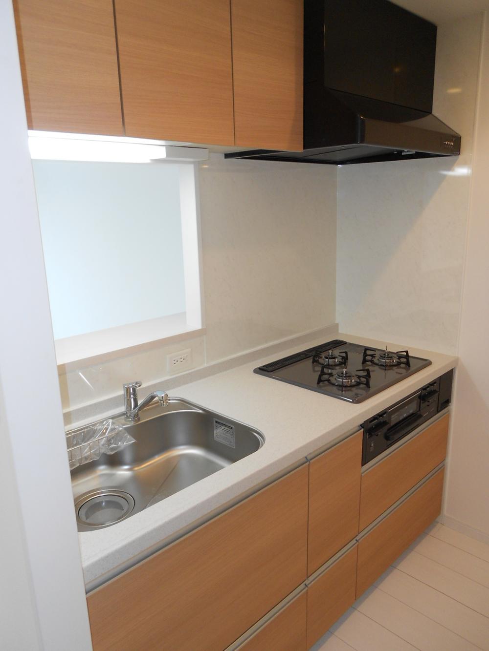 Kitchen. Storage rich spacious kitchen