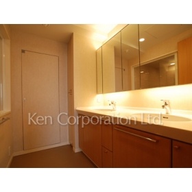 Washroom. Shoot the same type 19th floor of the room. Specifications may be different.