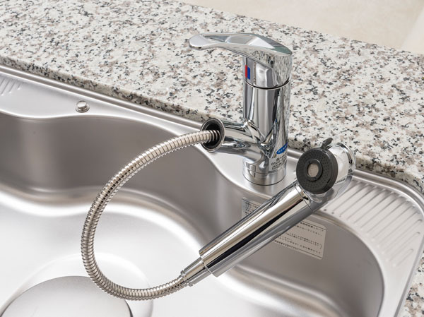 Kitchen.  [Water purifier integrated mixing faucet] Water purifier integrated mixing faucet that can be used is easy to clean water. Since the draw is head, It is also useful at the time of clean up and cleaning.