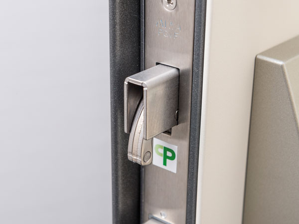 Security.  [Sickle with a dead bolt] Adopt effective sickle with a dead bolt to pry measures such as bar.