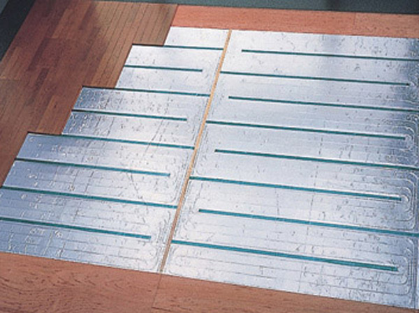 Interior.  [TES Shikiyuka Heating] Without winding up the dust, Adopted evenly warm floor heating the entire room from the feet. (Same specifications)