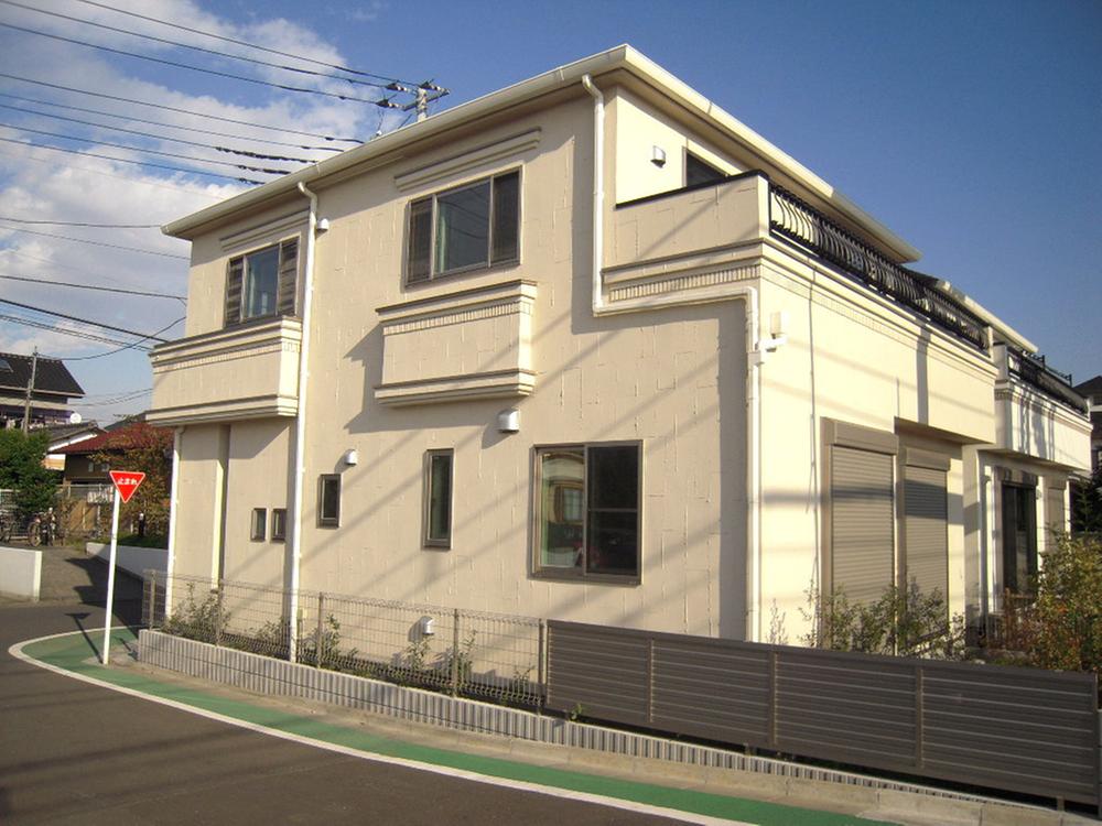 Local appearance photo. Local (11 May 2013) Shooting