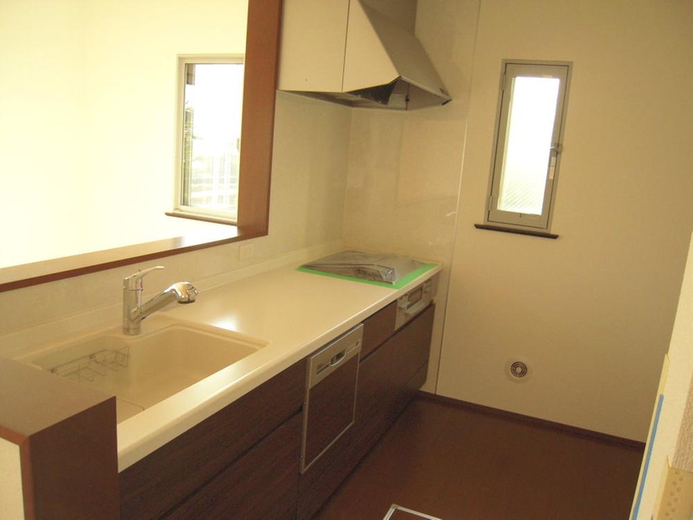 Kitchen. Indoor (11 May 2013) Shooting