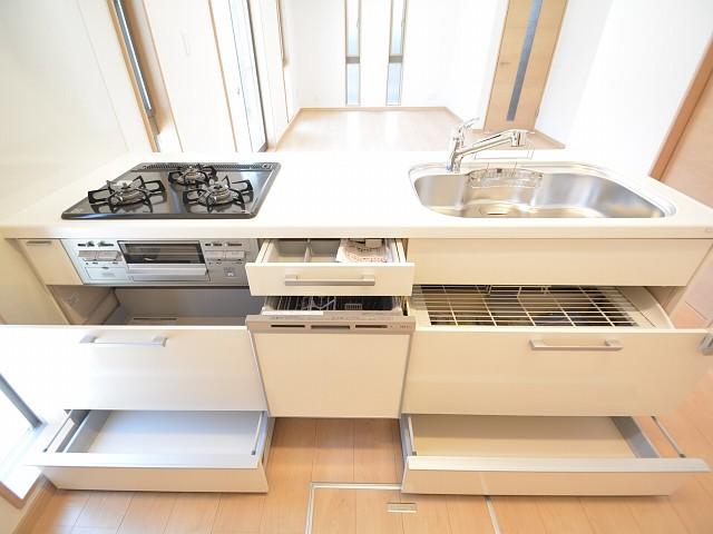 Receipt. Kitchen storage