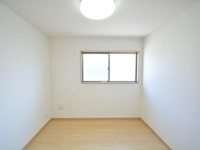 Non-living room. 2F Western-style