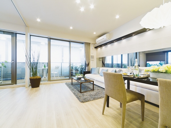 Ceiling height of about 2.5m, Adopted Haisasshi of about 2.2m, Living the feeling of opening up to every nook and corner is Michiru ・ dining.