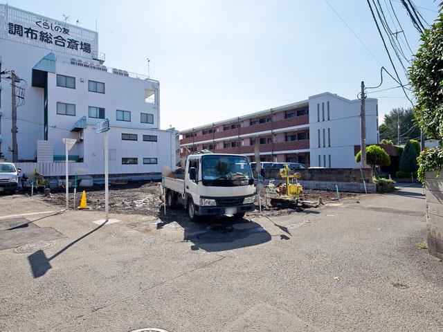 Local photos, including front road. Local (10 May 2013) Shooting