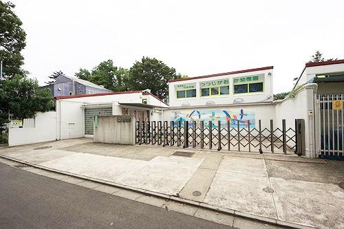 Junior high school. Azalea months hill kindergarten