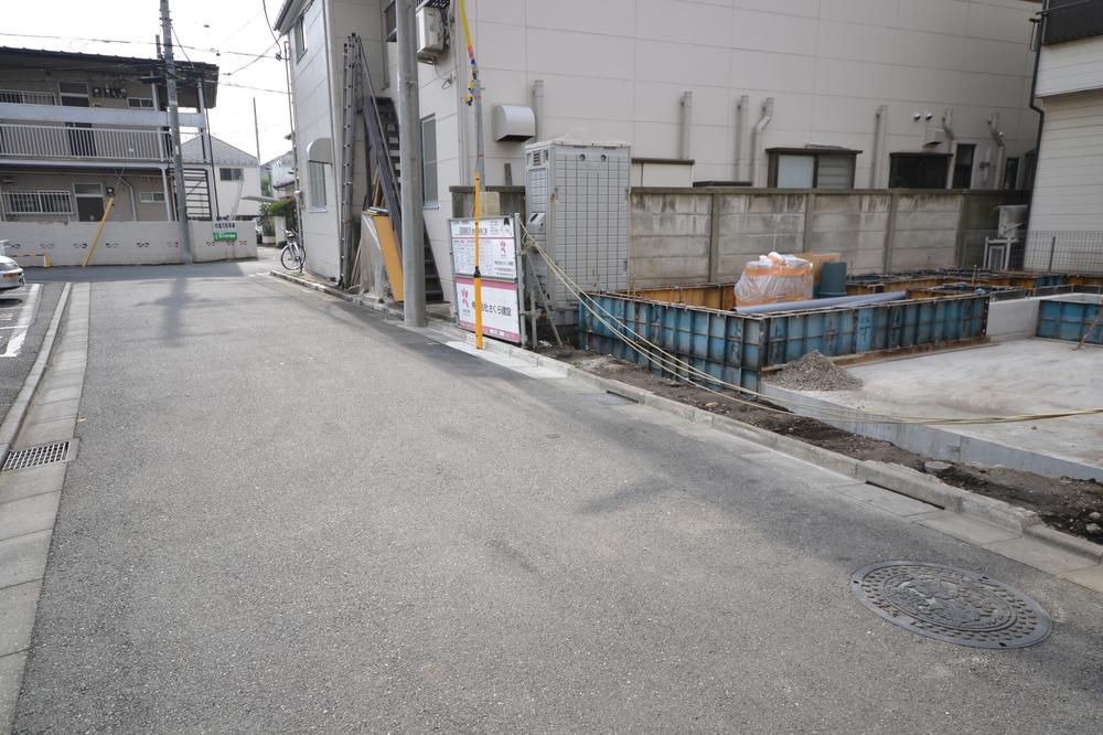 Local photos, including front road. Local (11 May 2013) Shooting