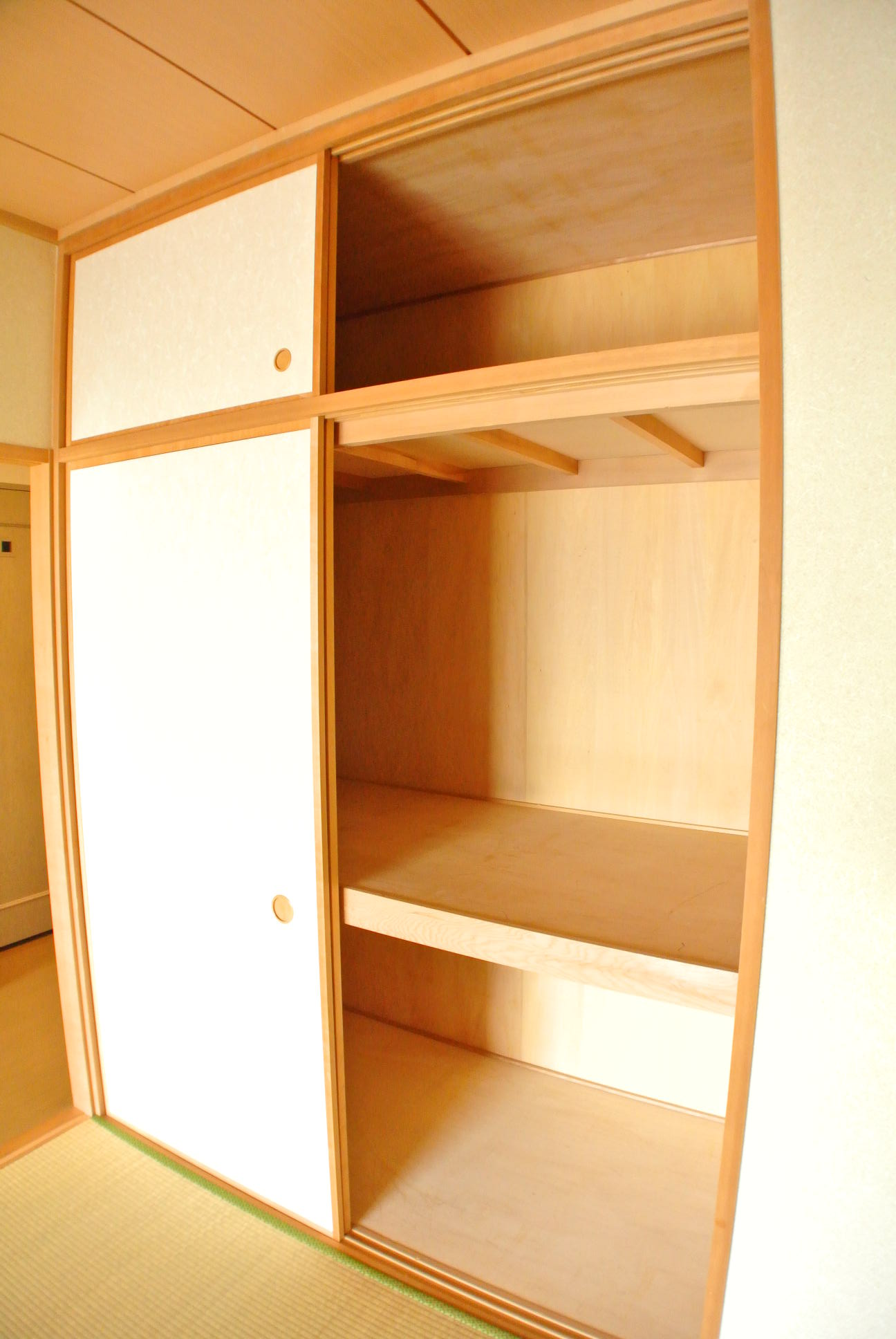 Receipt. Japanese-style storage