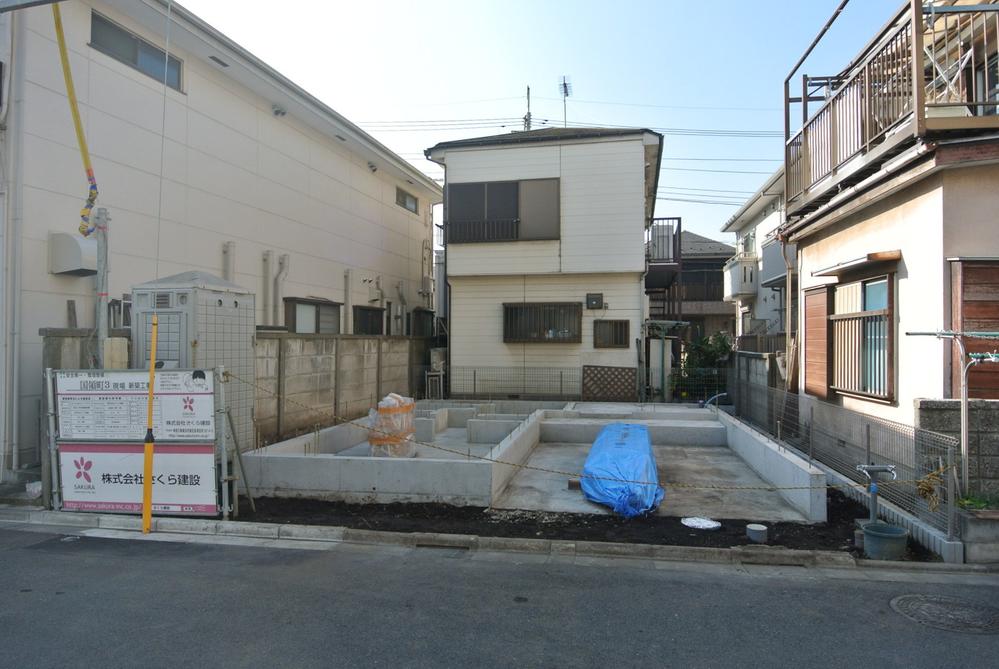 Local appearance photo. Local (11 May 2013) Shooting