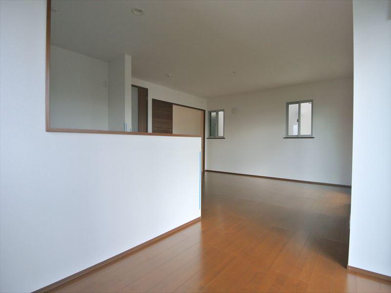 Same specifications photos (living). Seller same specifications