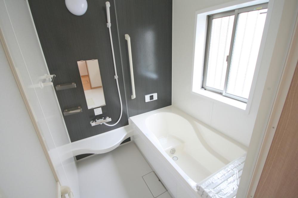 Same specifications photo (bathroom). Seller same specifications