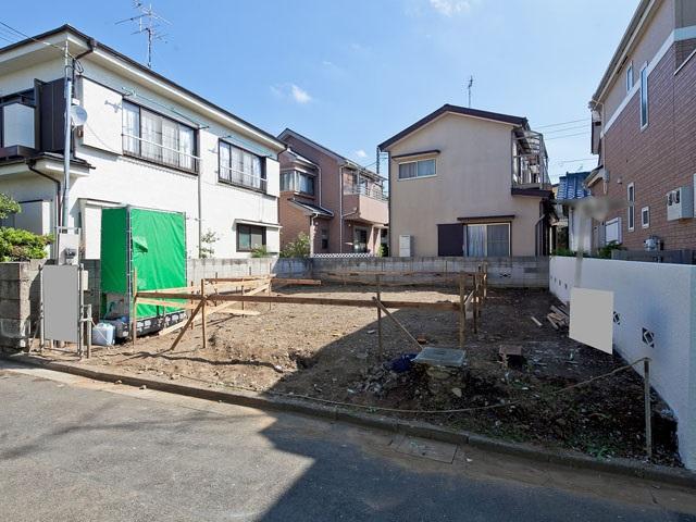 Local photos, including front road. Local (September 2013) Shooting