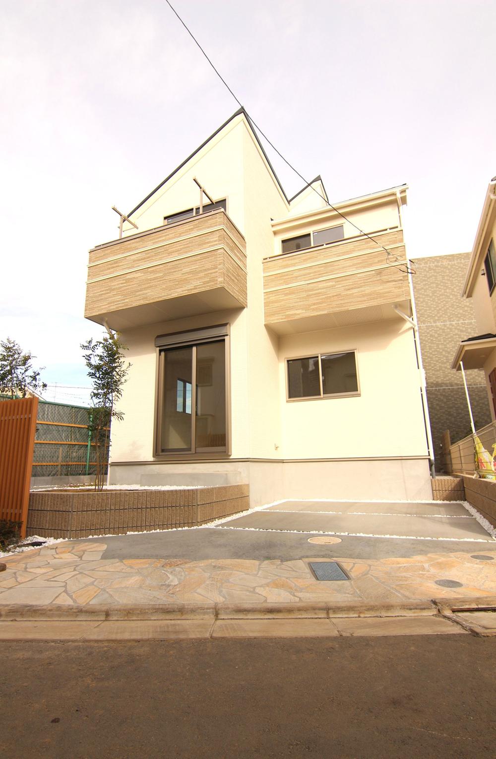 Local appearance photo. 1 Building appearance