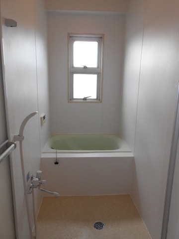 Bath. With reheating function