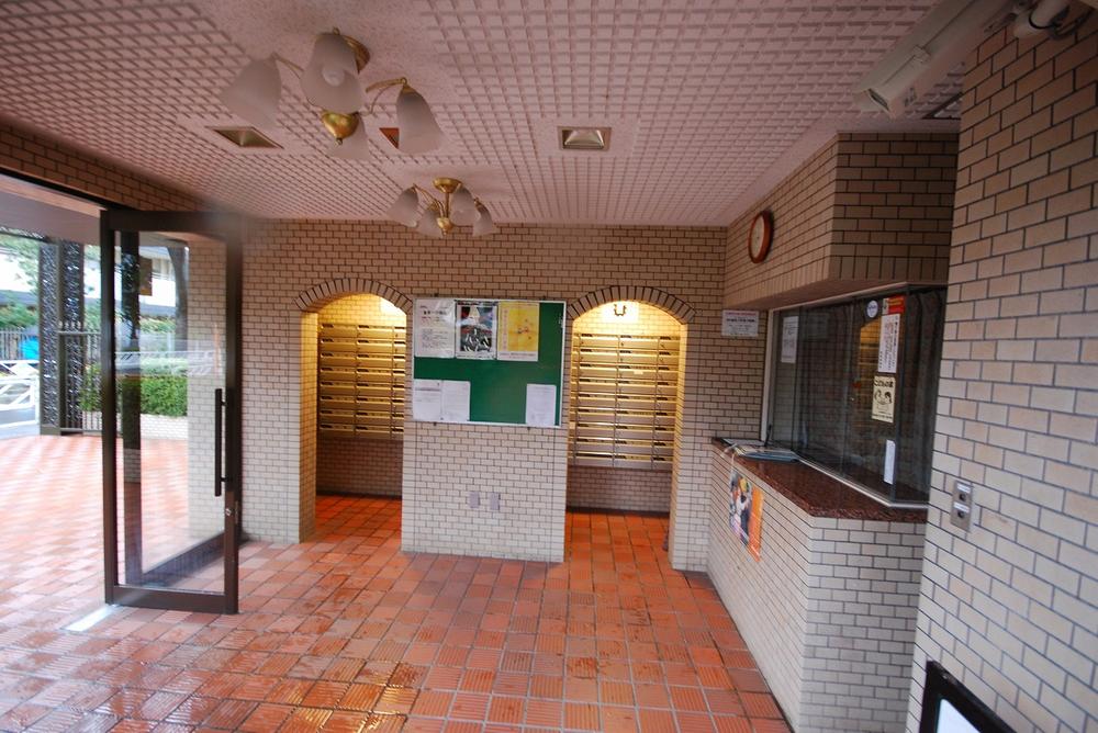 Entrance. Common areas