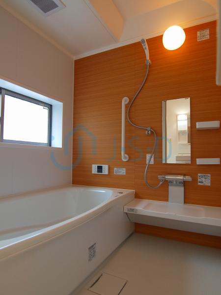 Same specifications photo (bathroom)
