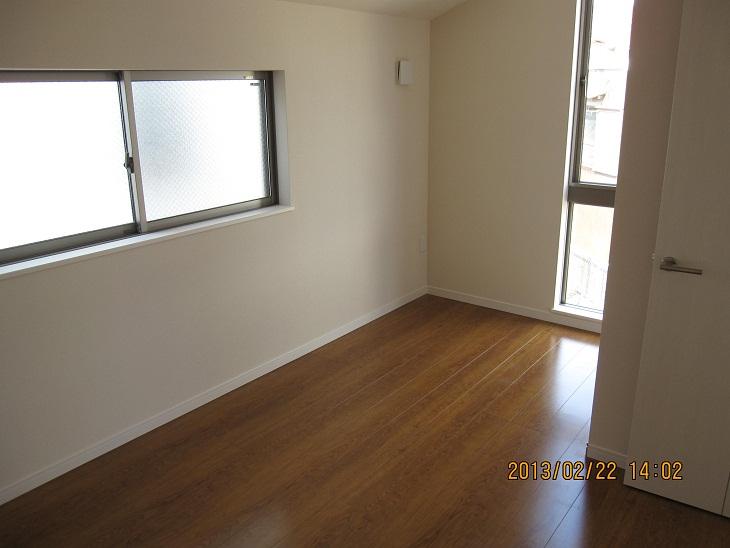 Same specifications photos (Other introspection). Same specifications