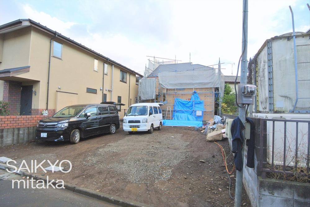 Local appearance photo. Local (12 May 2013) Shooting