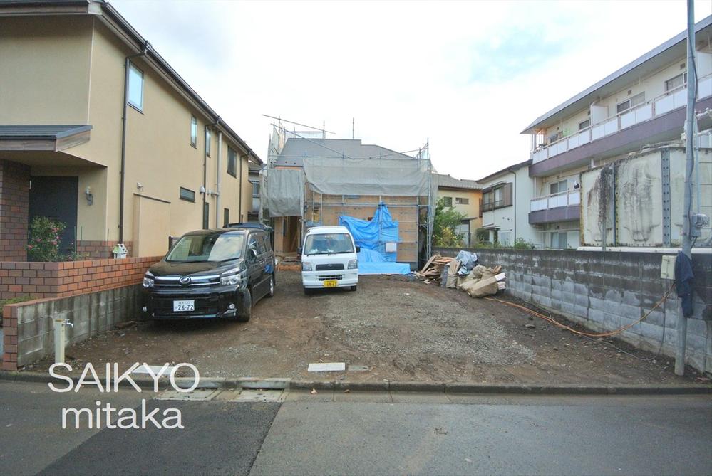 Local appearance photo. Local (12 May 2013) Shooting