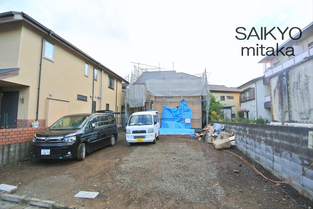 Local appearance photo. Local (12 May 2013) Shooting