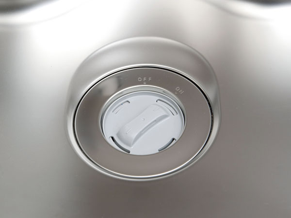 Kitchen.  [Disposer] We make it easy for you to process the garbage.  ※ There is also garbage and can not be used detergent can not be part of the process.