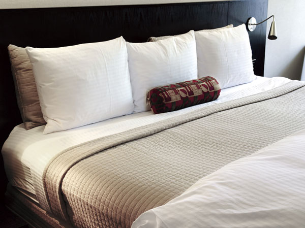 Shared facilities.  [Guest rooms] Guest room of sophisticated design features. When your family and friends have been visiting, You can stay without hesitation. (Reference photograph)