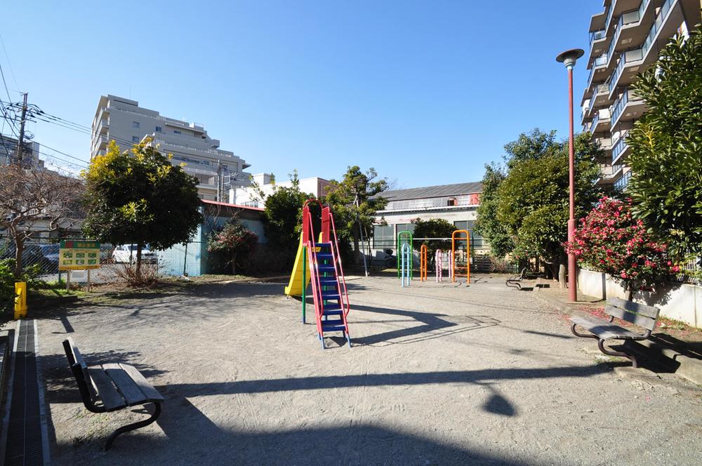 park. 329m to Chofu Nihonmatsu North Park