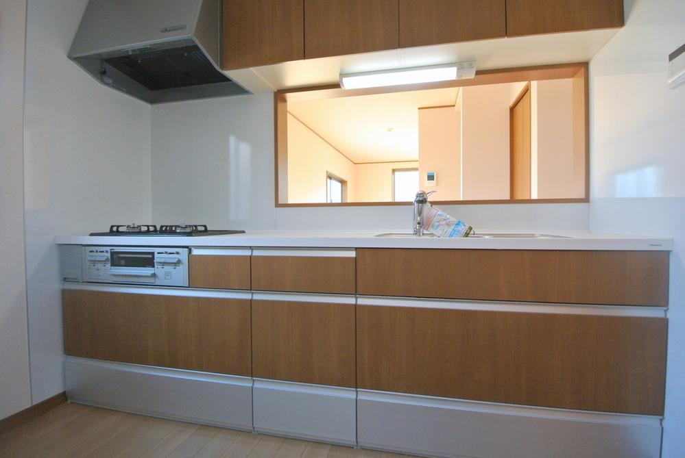 Kitchen. Selling local