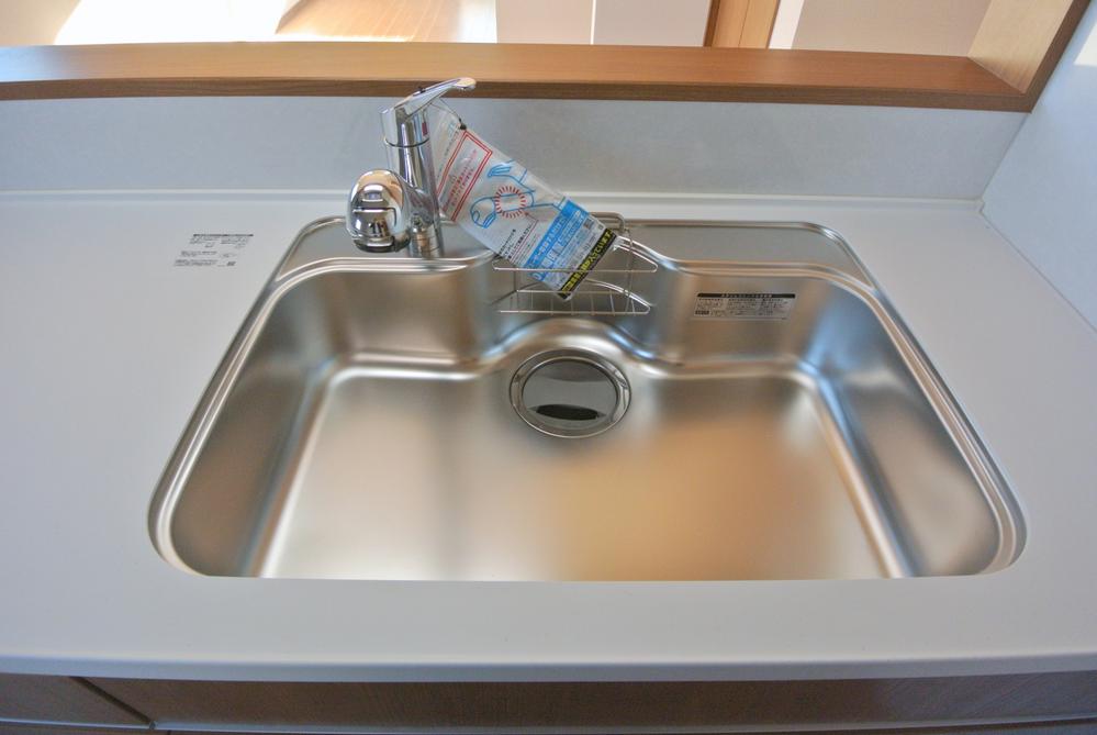 Kitchen. Selling local