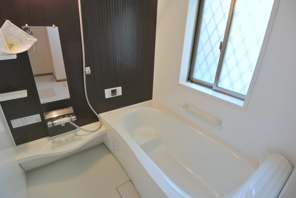 Bathroom. Selling local