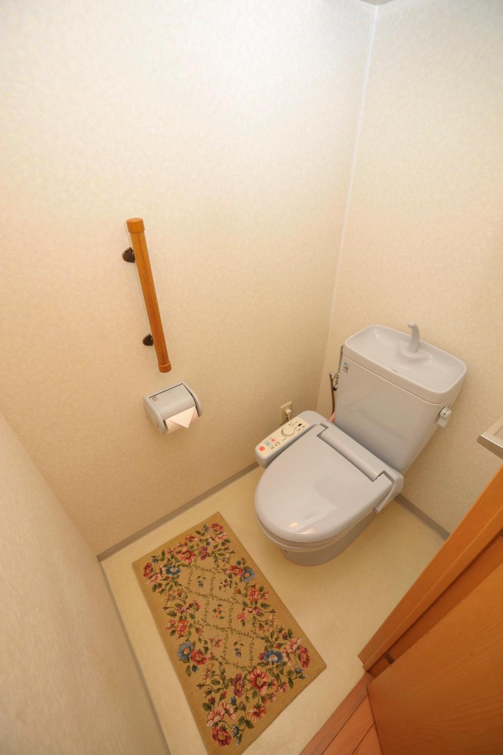 Toilet. Toilet (December 2013) Shooting