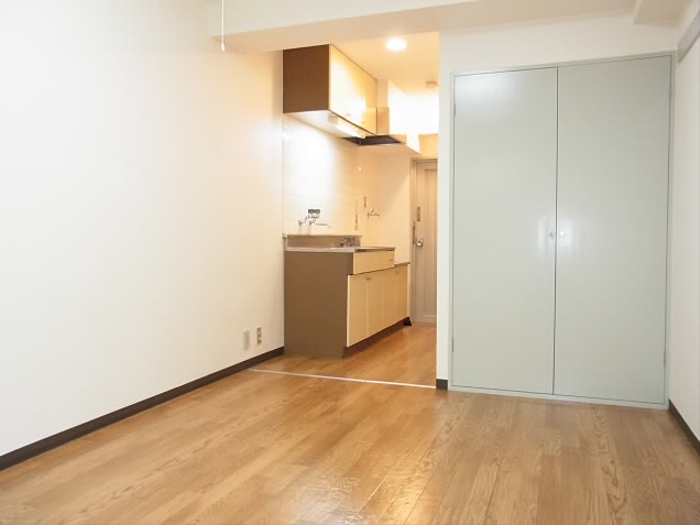 Living and room. We have the room clean finish.