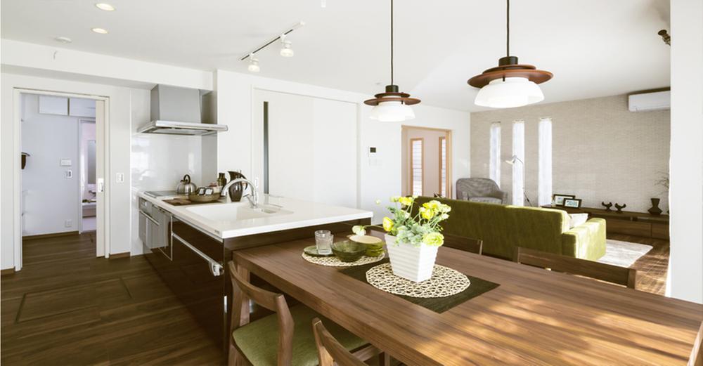 Kitchen. Open-minded party kitchen to nurture the family of communication (11 May 2013) Shooting