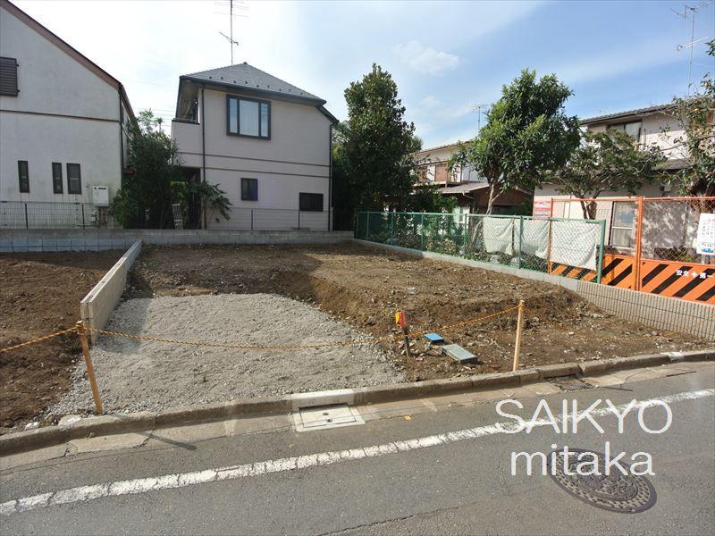 Local appearance photo. Local (10 May 2013) Shooting