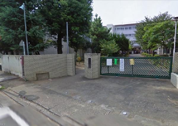 Junior high school. Chofu 750m walk 9 minutes until the fifth junior high school