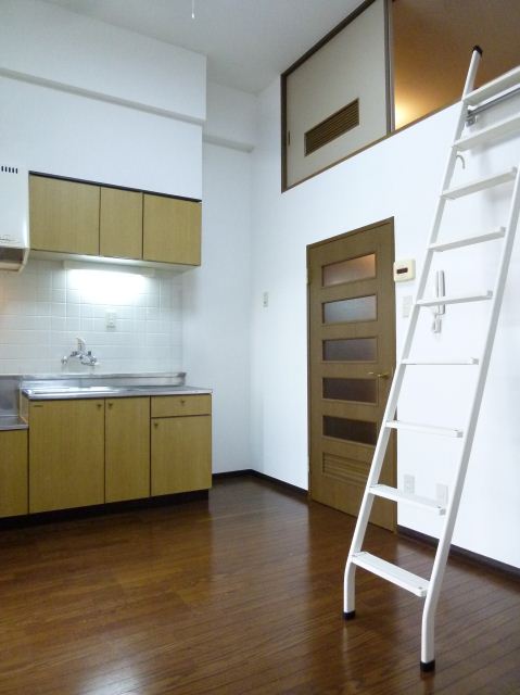 Living and room. You can go from dining to loft.